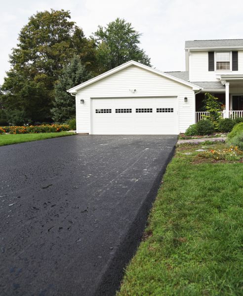 Cost of Blacktop Driveway Paving in Roseville