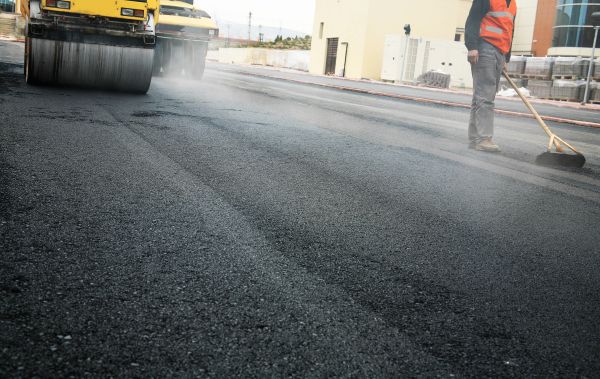 Cost of Asphalt Road Installation in Roseville